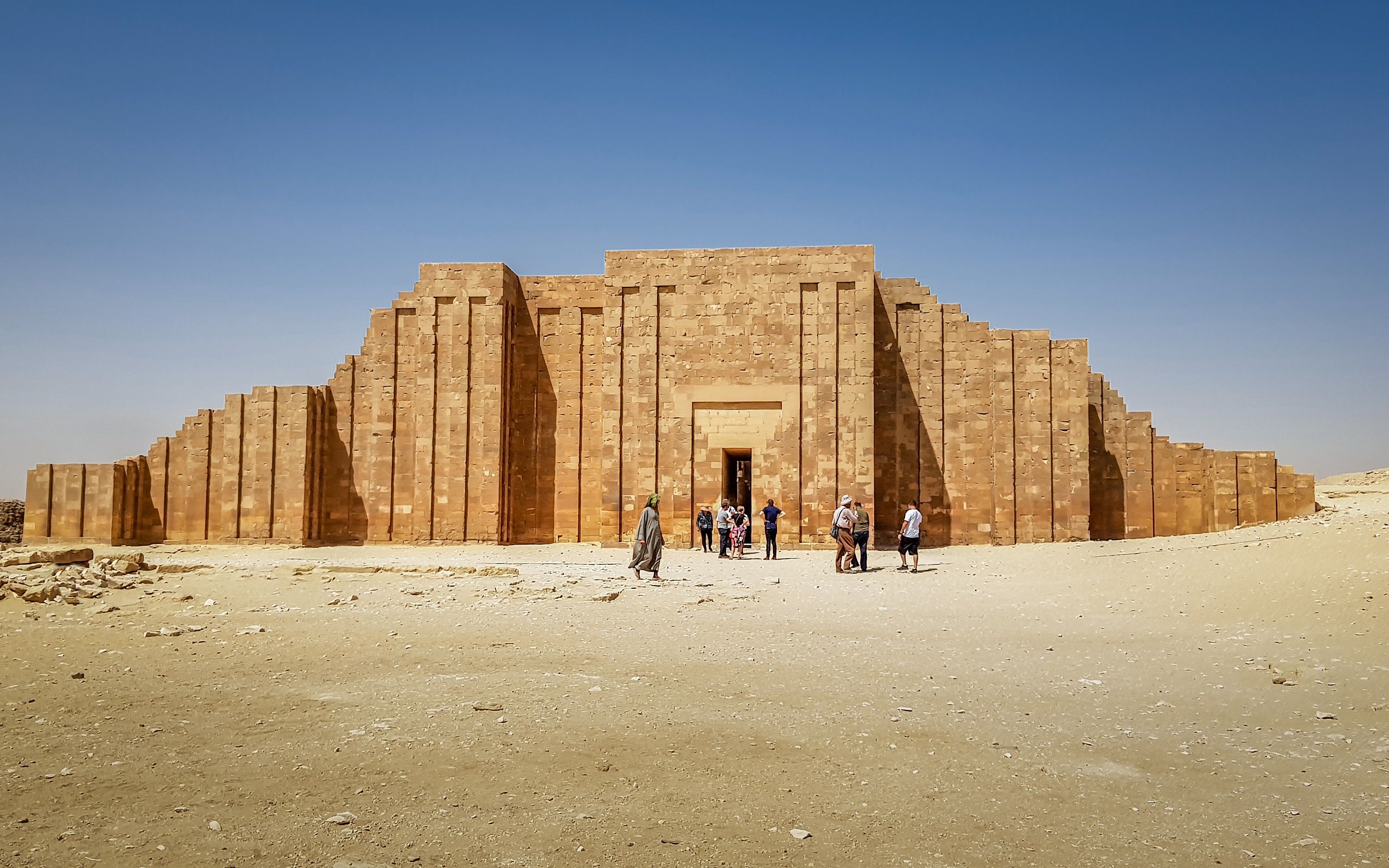 the-ruins-in-saqqara