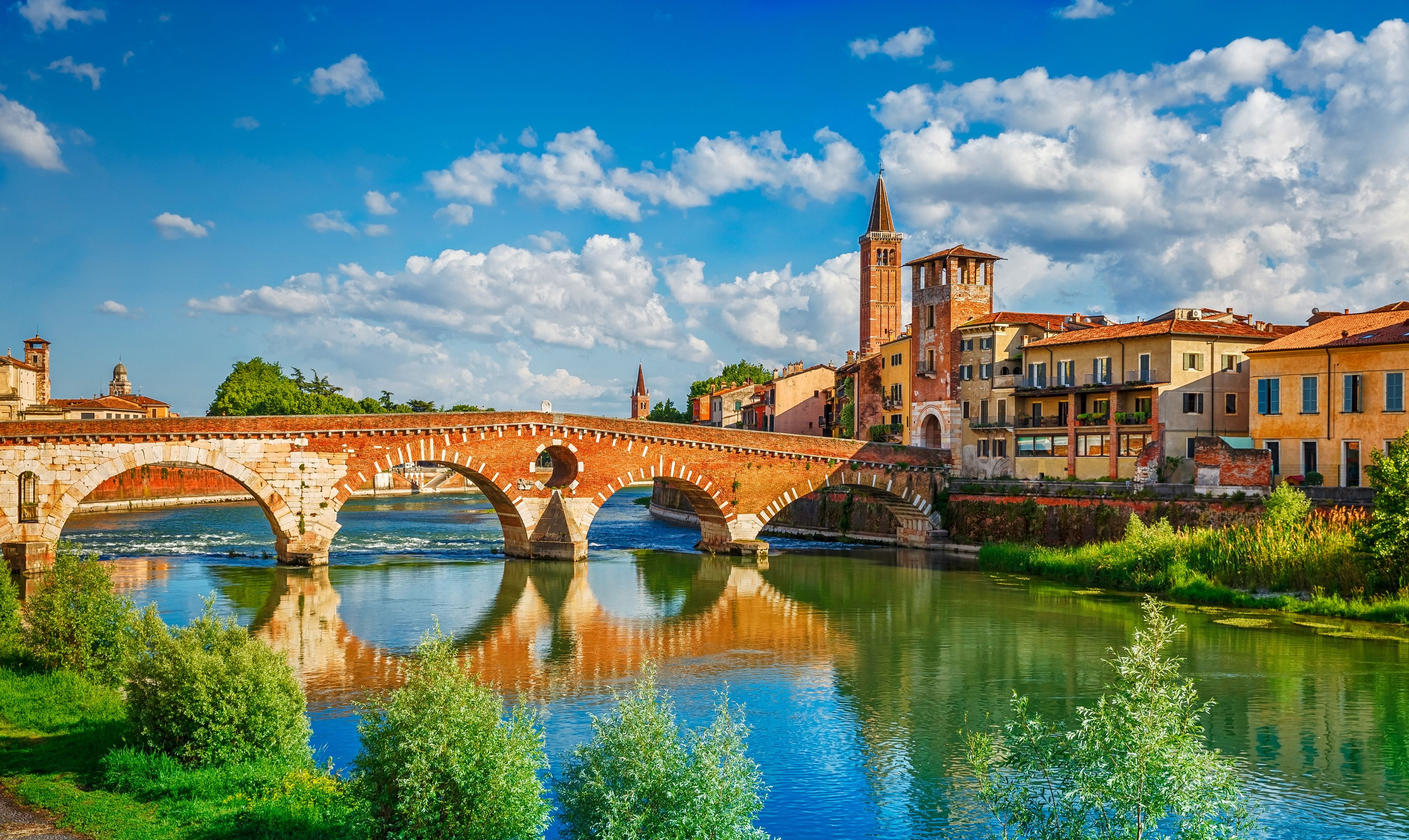 Essential Verona